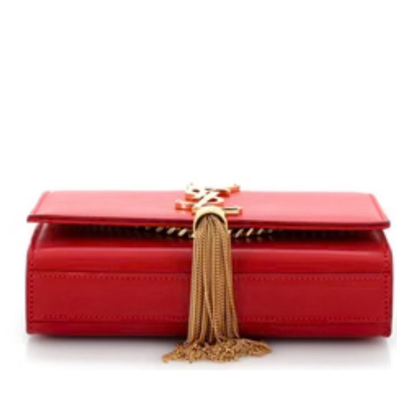 Summary
Saint Laurent
Classic Monogram Tassel Crossbody Bag
Leather Small - Picture 4 of 5